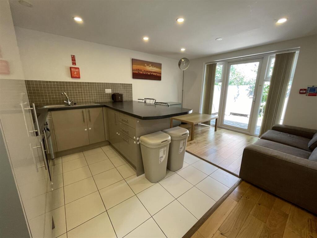 Main image of property: Richmond Road, Cardiff