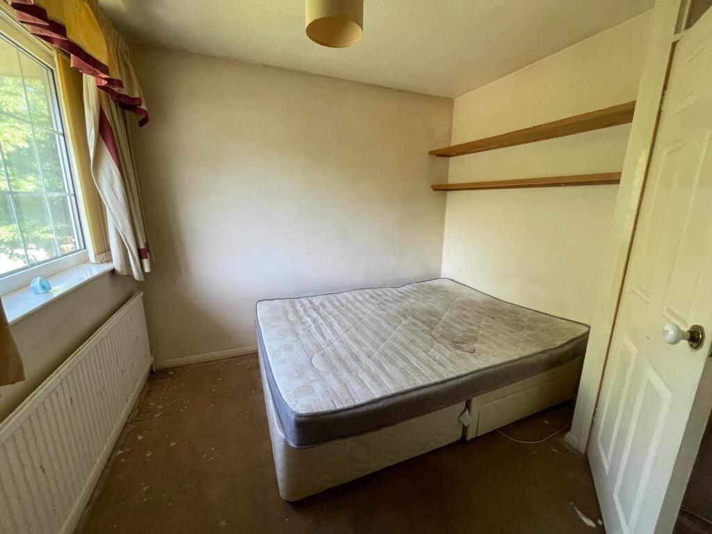 18. Meadowcroft Glade, Westfield, Sheffield, South Yorkshire S20 8EN photo 4