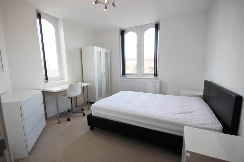 Apartment in Portsmouth - More