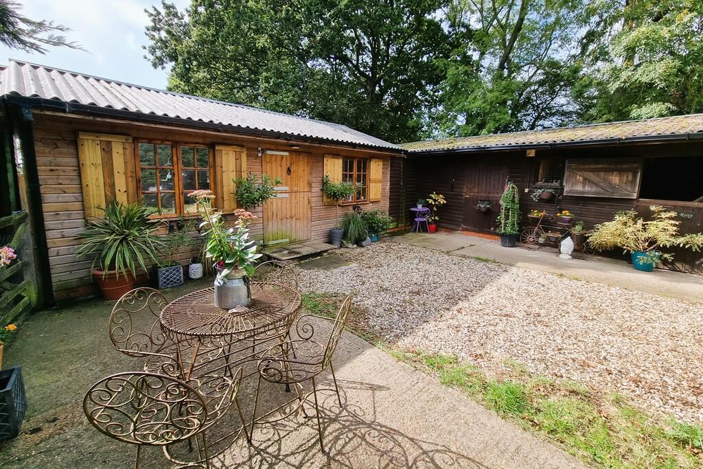 Hambrook Hill North, Hambrook - More