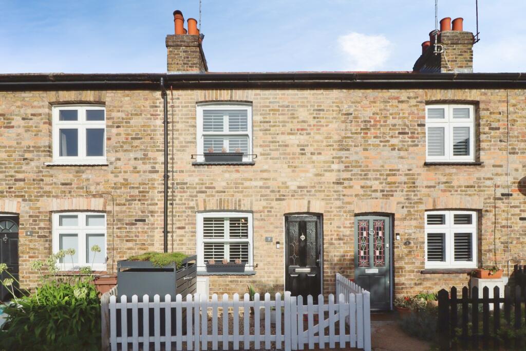 2-bed terraced on Townfield Street, Chelmsford, CM1, £350,000