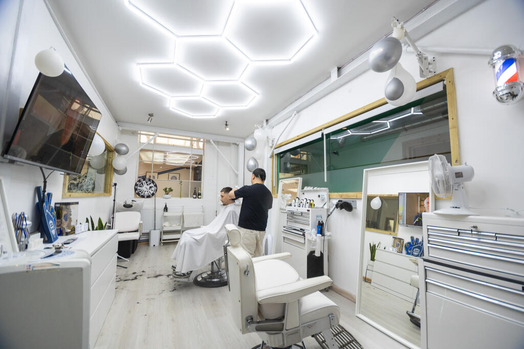Large Beauty Room