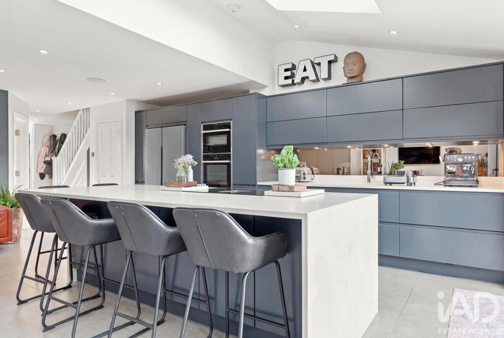 House in Bishop's Stortford, Hockerill - More