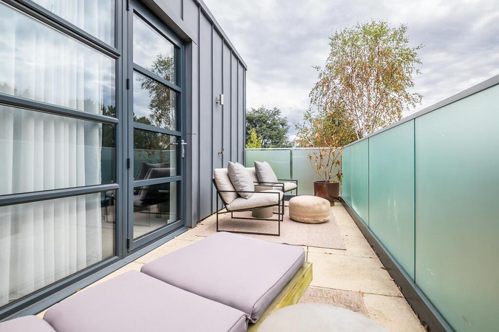 House in London - View 4