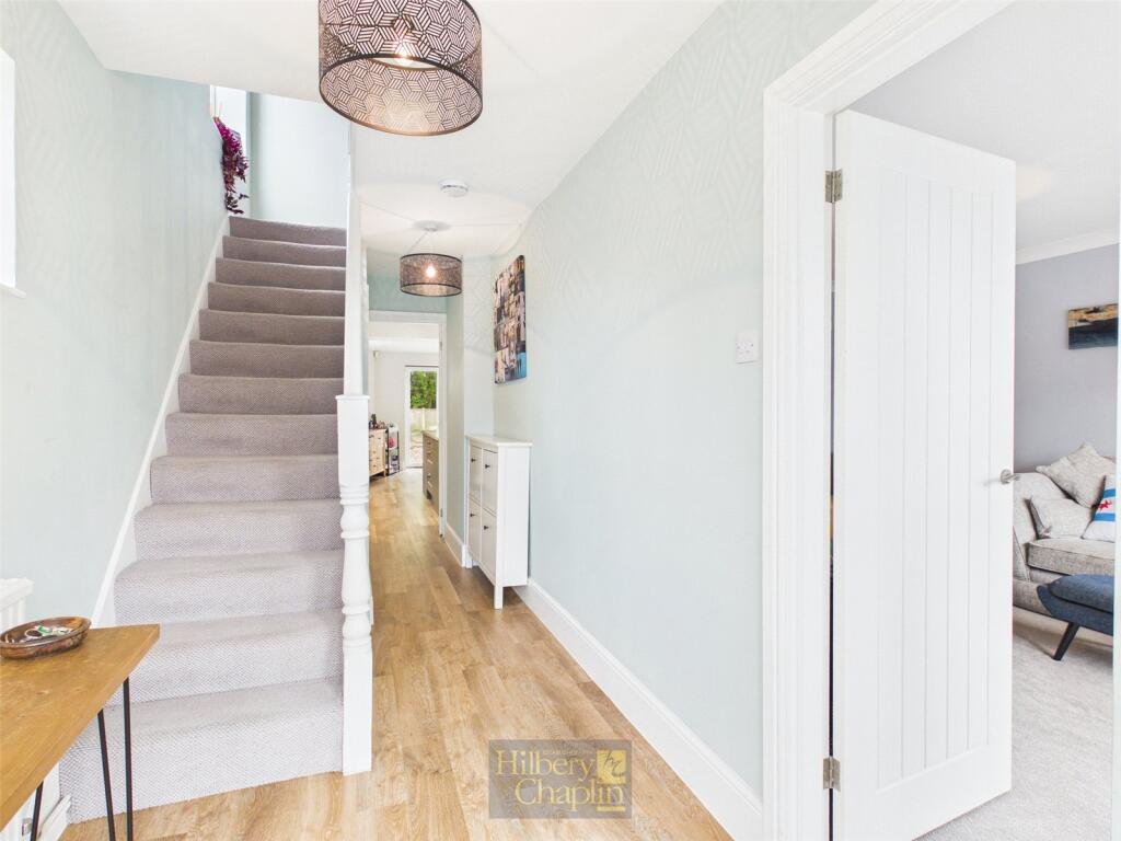 House in Brentwood, Hutton Mount - View 6