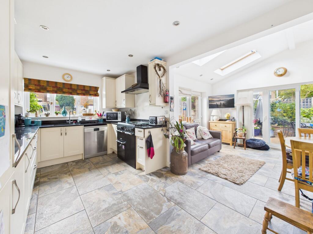 Leys Road, Pattishall, NN12 - View 3