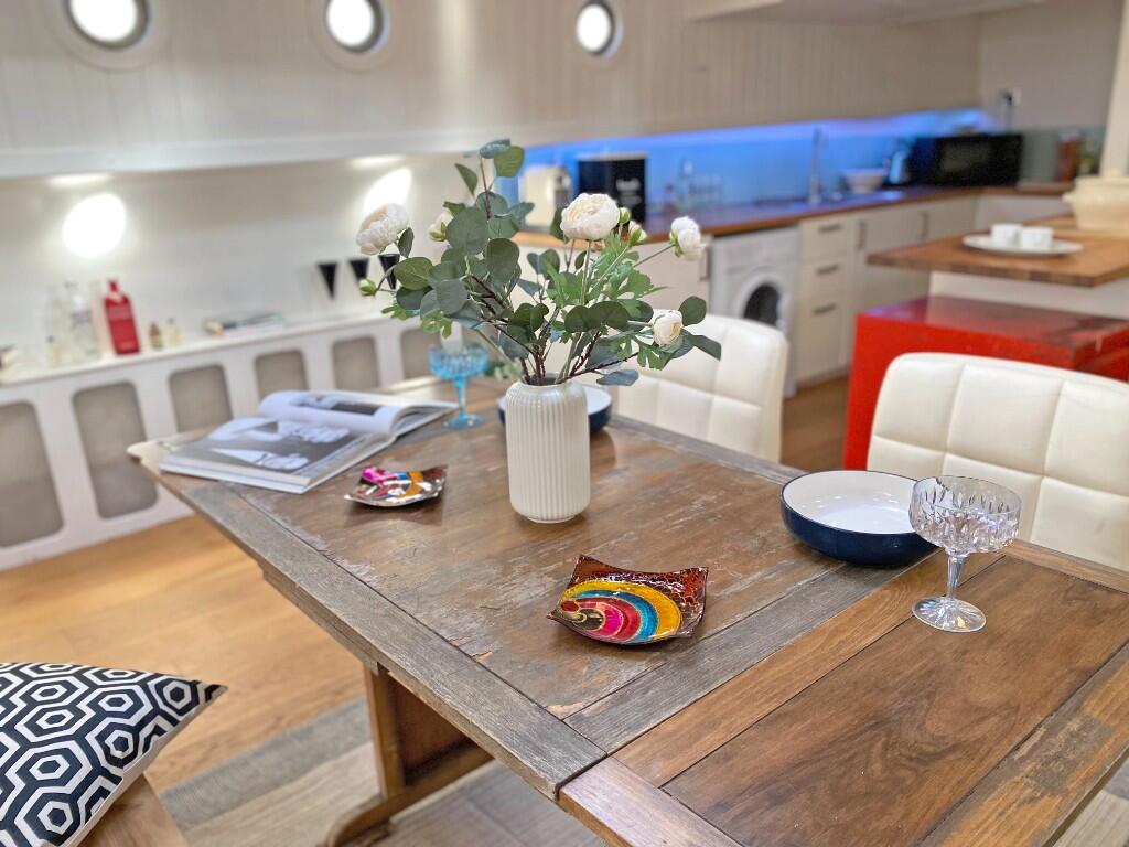 House in London, Surrey Quays, Rotherhithe - View 5