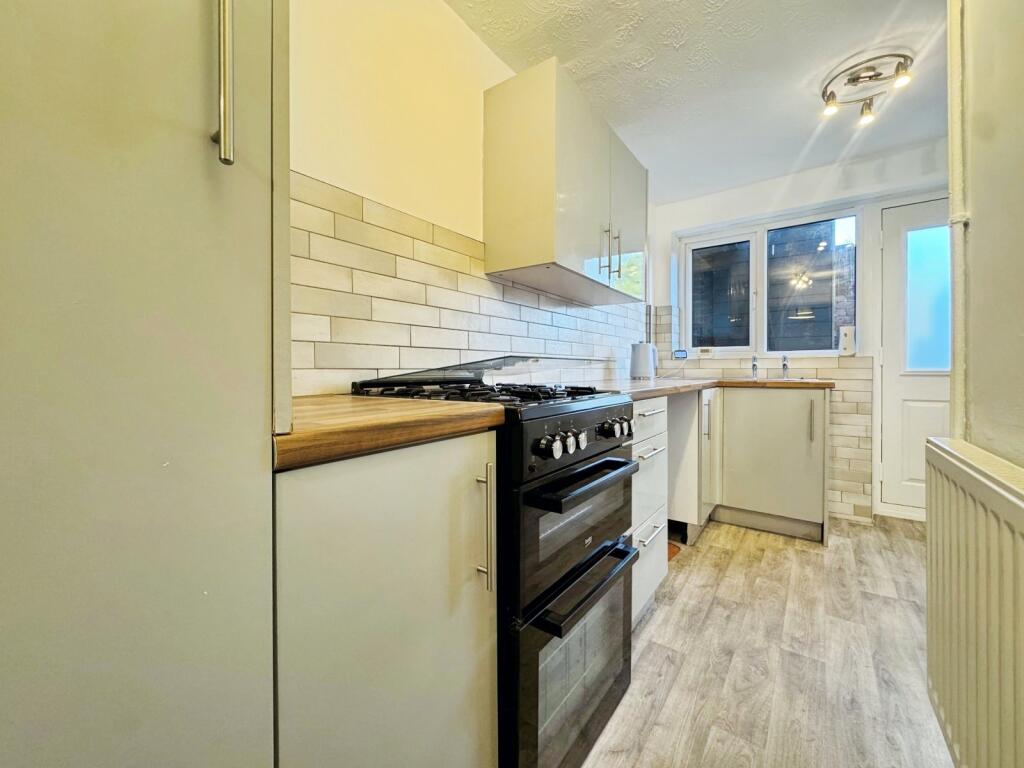 Ramsden Crescent, Carlton-in-Lindrick, Worksop, Nottinghamshire, S81 photo 3