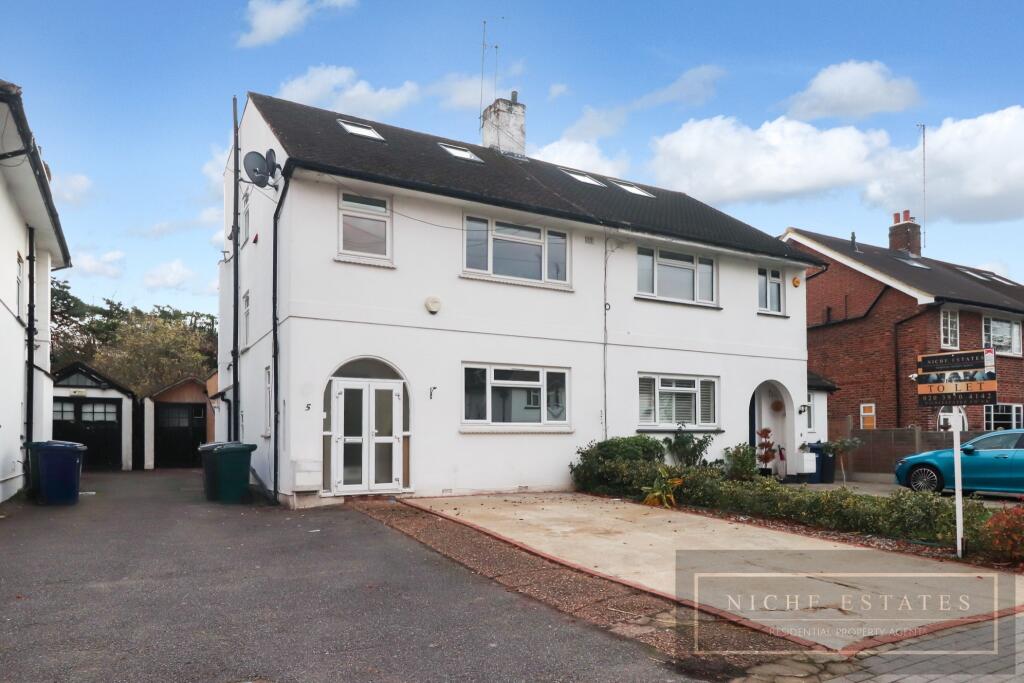 Main image of property: Pyecombe Corner, Woodside Park, London, N12