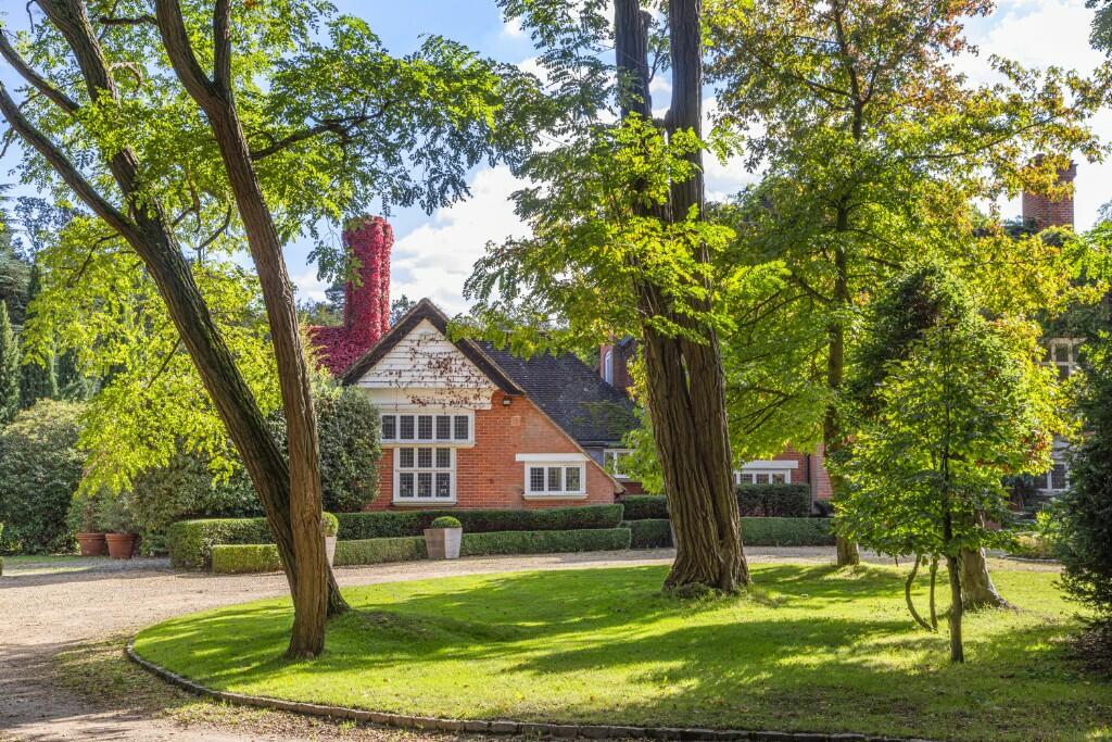 Main image of property: Seven Hills Road, Walton-On-Thames, Surrey, KT12