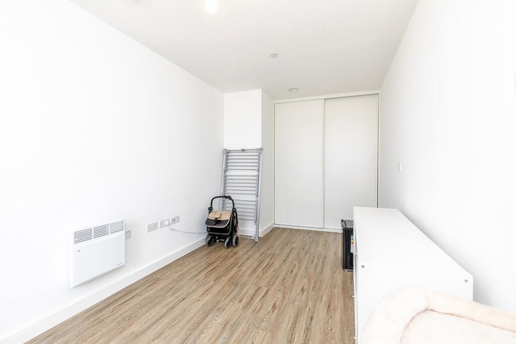 Gillingham Gate Road, Chatham, Kent, ME4 photo 3
