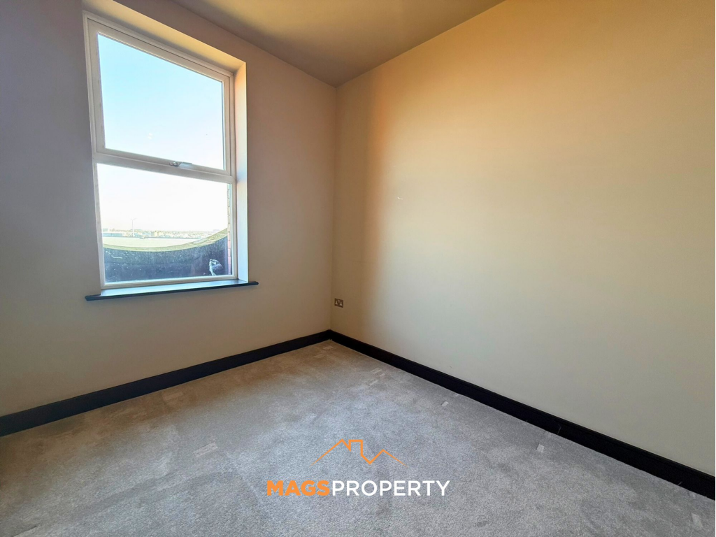 Apartment in Chester - View 5