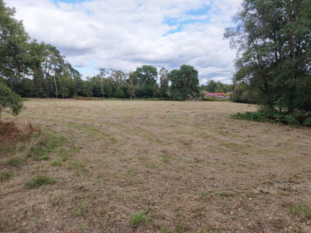 Finchampstead Road, Finchampstead, RG40 - View 2
