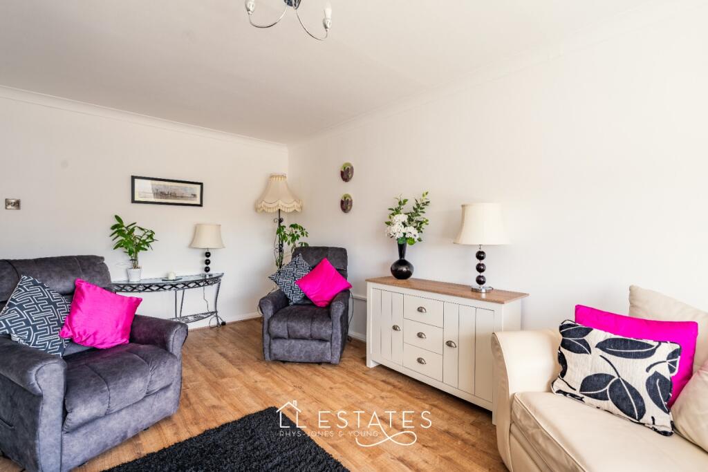 39 St. Chads Way, Prestatyn, Denbighshire, LL19 8SN photo 4