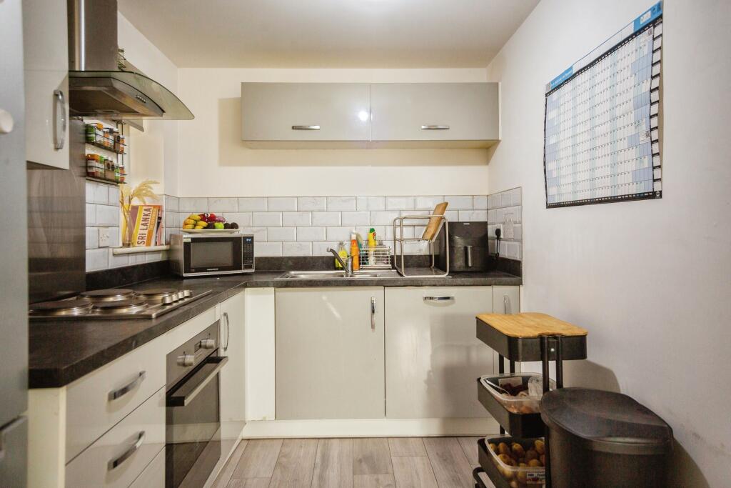 Apartment in Dartford - View 5