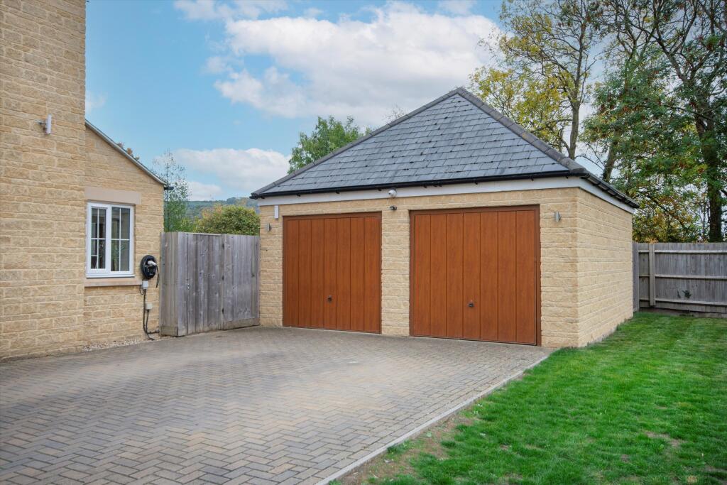 10, Shutter Lane, Gotherington, Cheltenham, Gloucestershire, GL52 photo 3