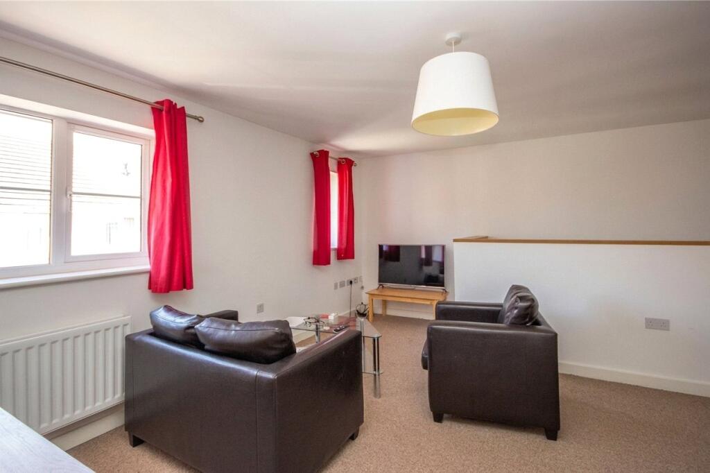 Apartment in Bristol, Harry Stoke - View 4