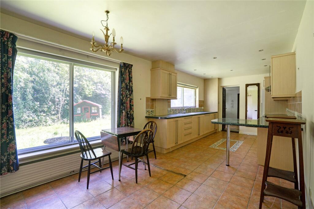 House in Runnymede, Knowle Hill - View 3