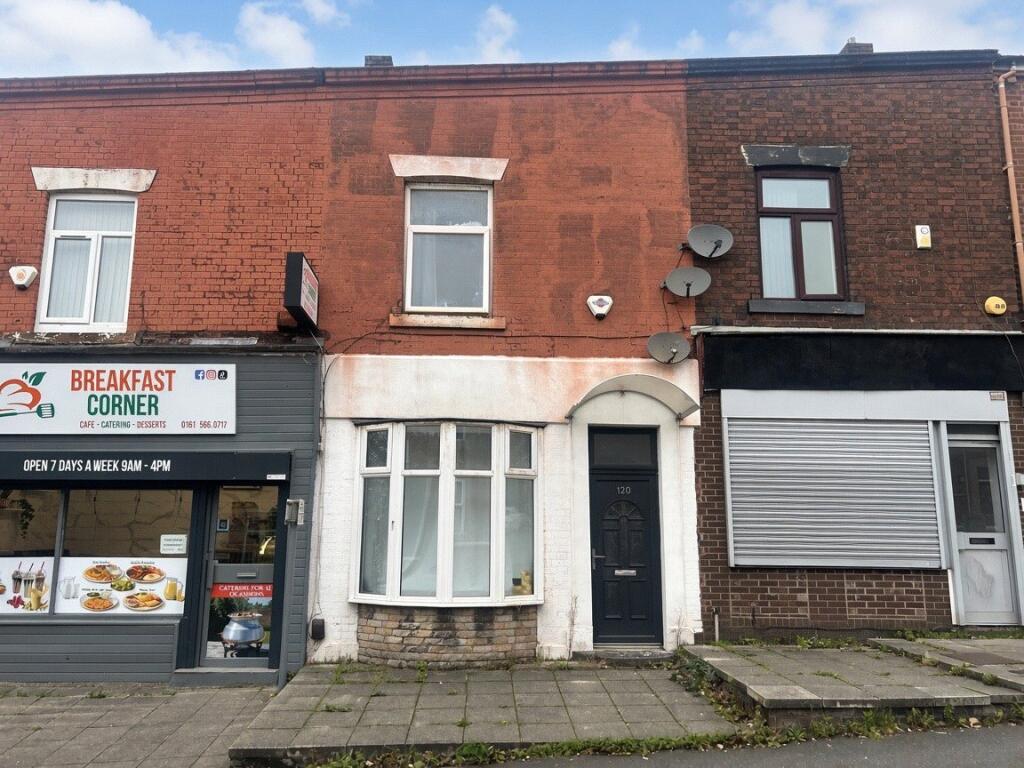 3-bed terraced on Oxford Street, Chadderton, Oldham, OL9, £190,000