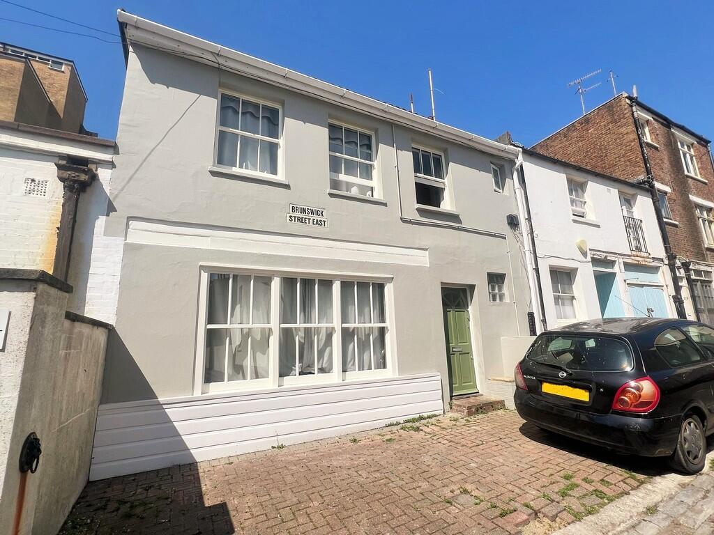 5-bed terraced on Brunswick Street East, Hove, BN3 1AU, £800,000