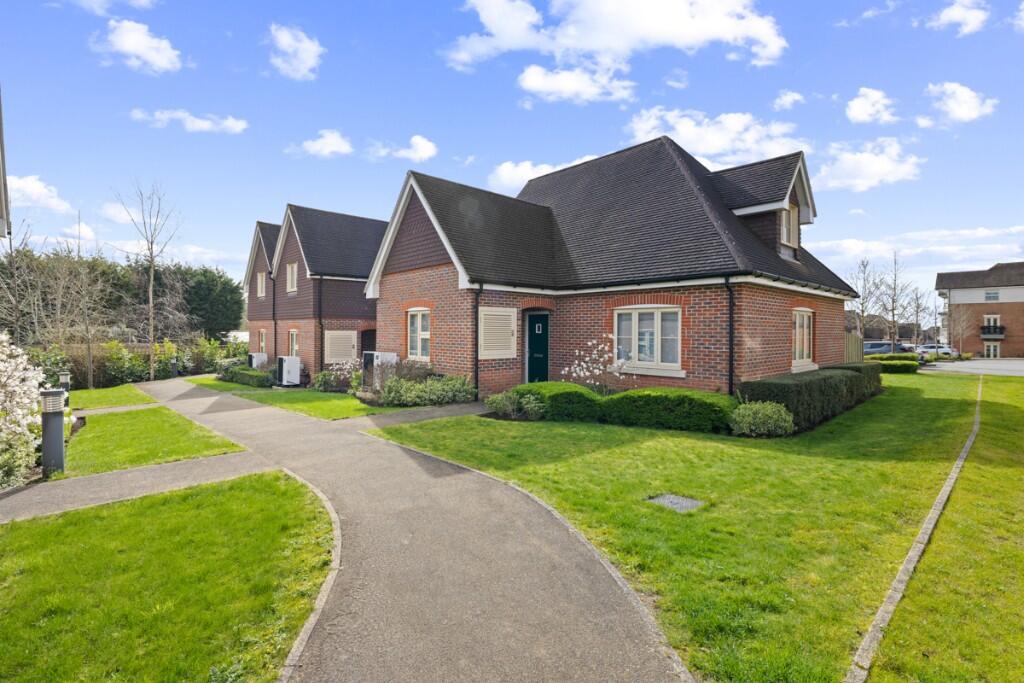 Elm Mews, Durrants Drive, Durrants Village, Faygate, West Sussex RH12 - View 3