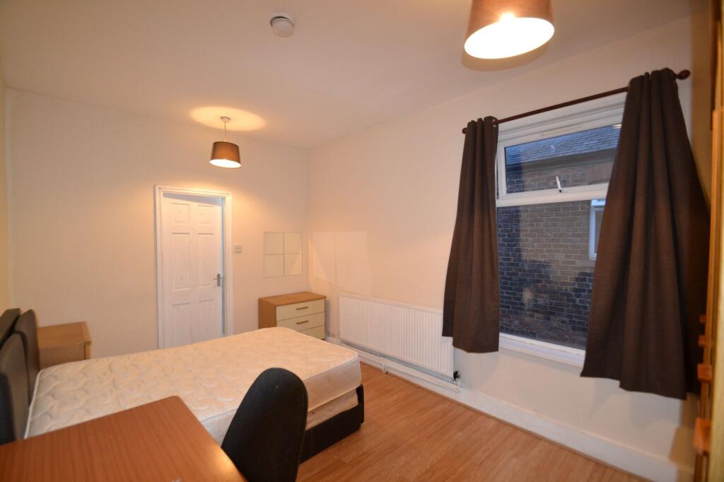 1 bedroom house share for rent