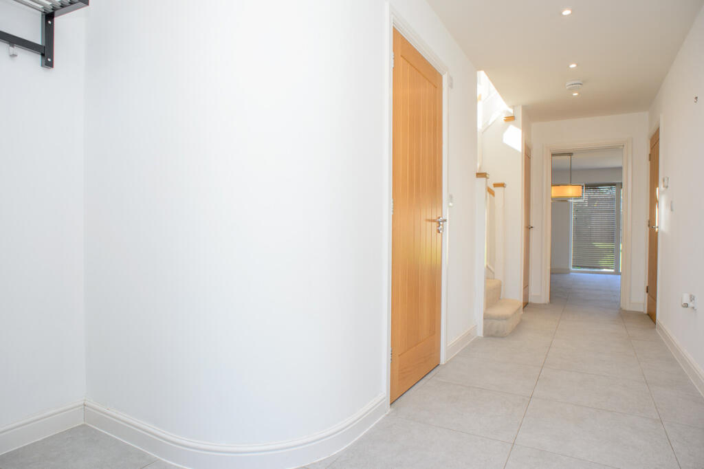 House in Tonbridge - More