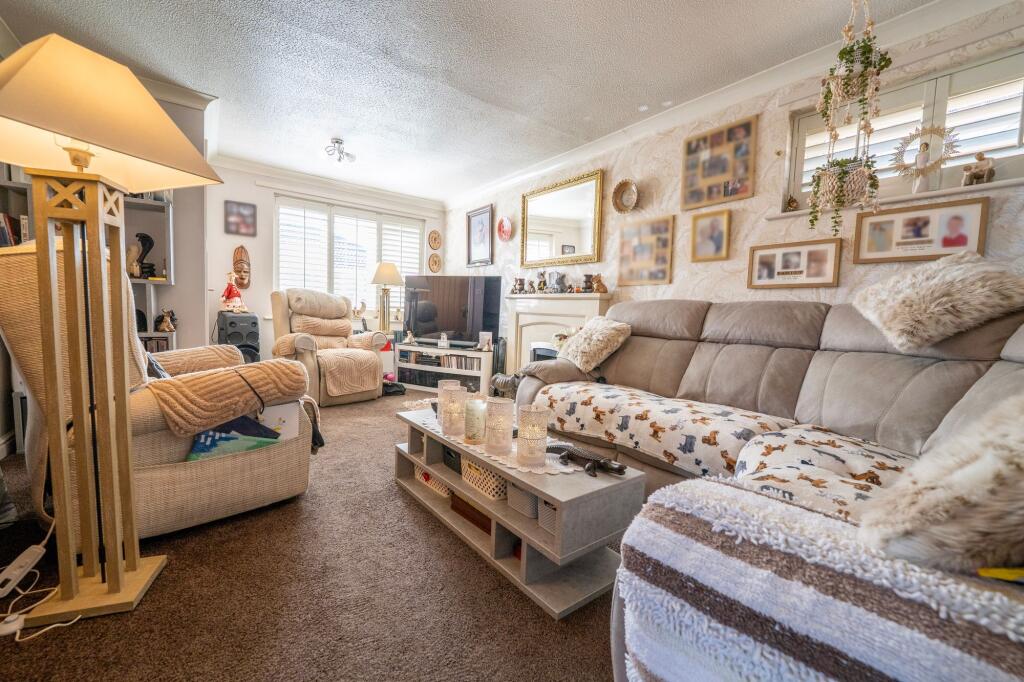Hickton Drive, Beeston, NG9 photo 3