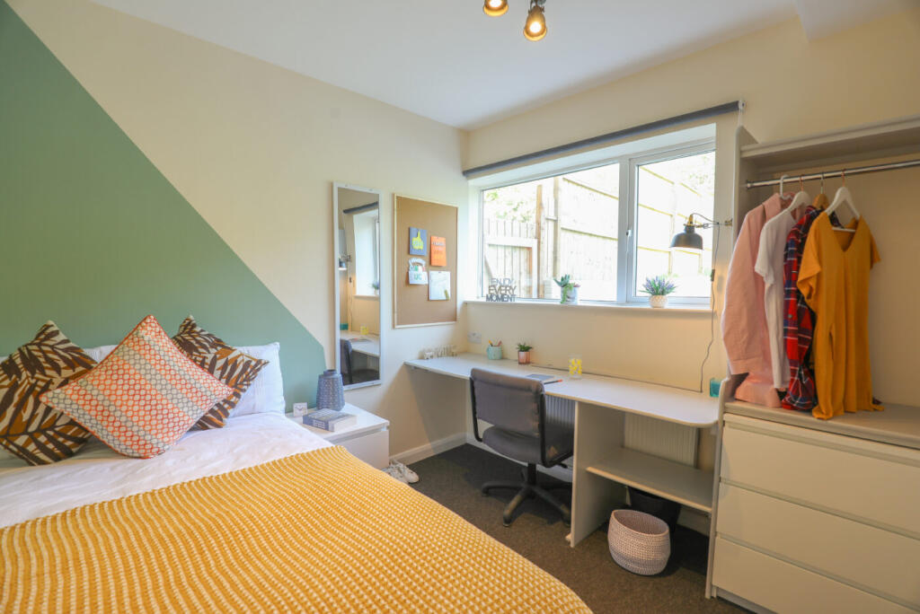 1 bedroom house share for rent