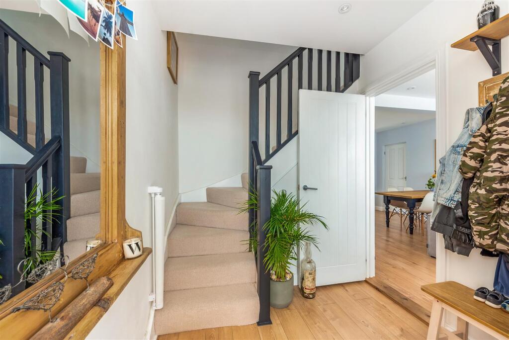 House in Portsmouth - View 3