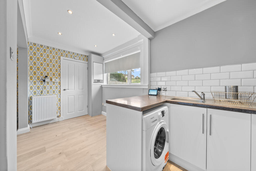 House in Paisley, Renfrewshire - More