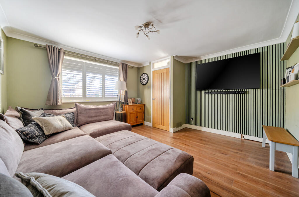 Barrington Close, Eastleigh, Hampshire, SO50 photo 2
