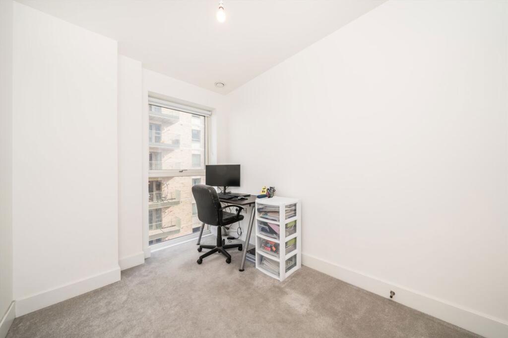 Apartment in London - More