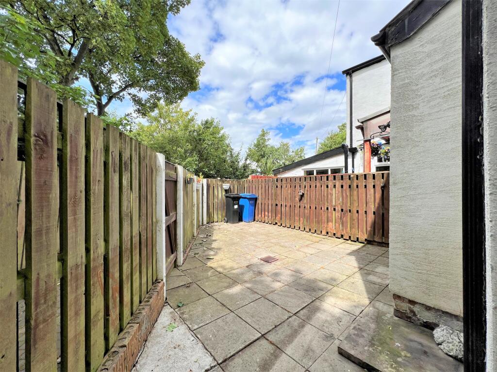 Gorton Road, Stockport, SK5 6NR, Reddish photo 4