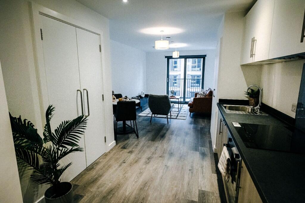 Main image of property: 408 West New Baillie Street, Rochdale, Greater Manchester, OL16 1AU