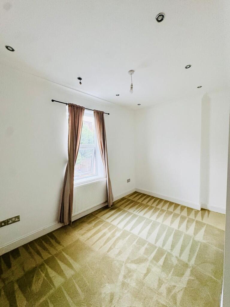 House in Ilford - View 5