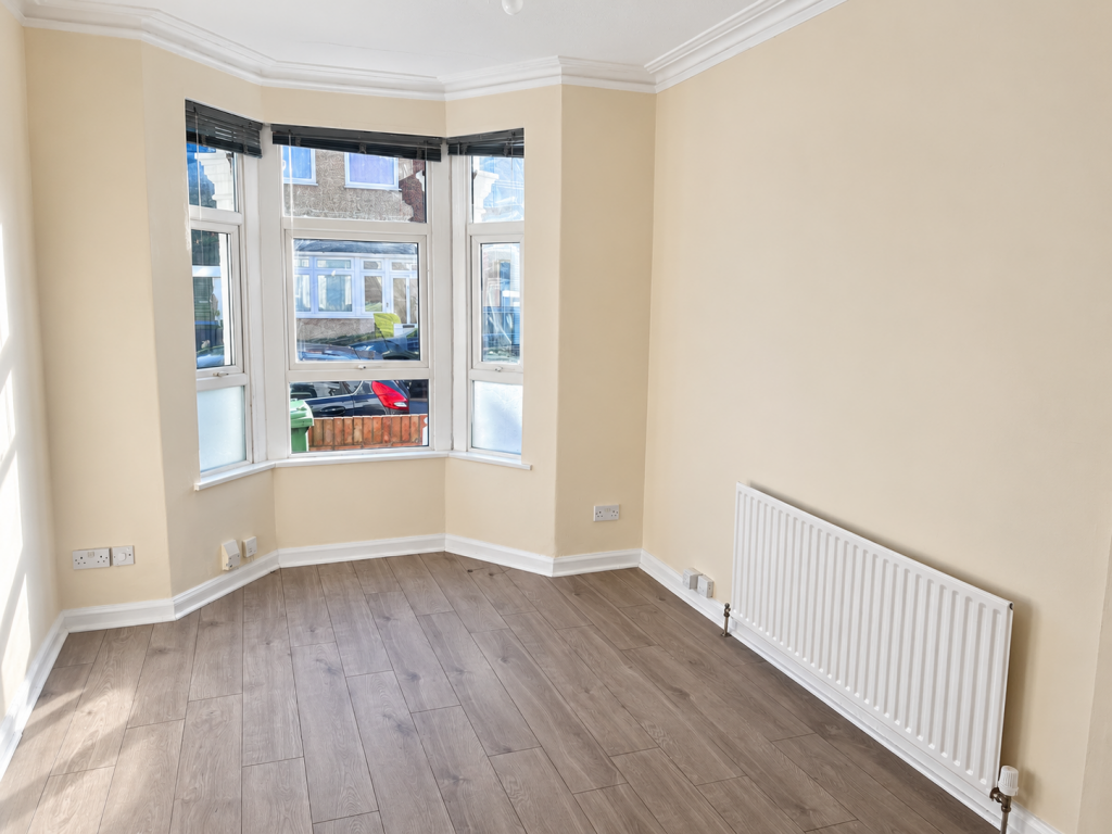 House in Romford - View 2