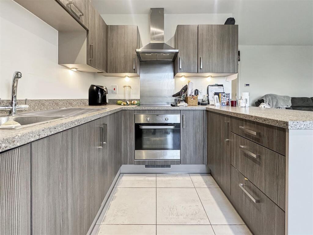 Apartment in London - View 4