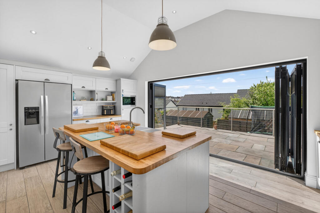 2 Manse Road, Coylton, KA6 6LD photo 4