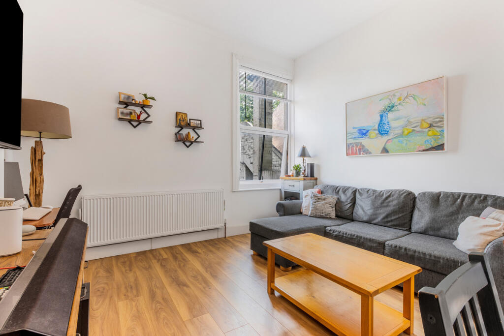 Apartment in London, Colney Hatch