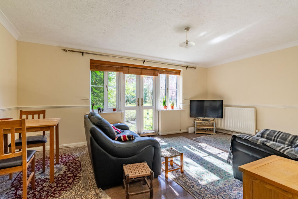 Station Road, Harpenden, Hertfordshire, AL5 photo 5