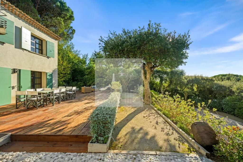 Main image of property: Provence-Alps-Cote d`Azur, Var, Gassin