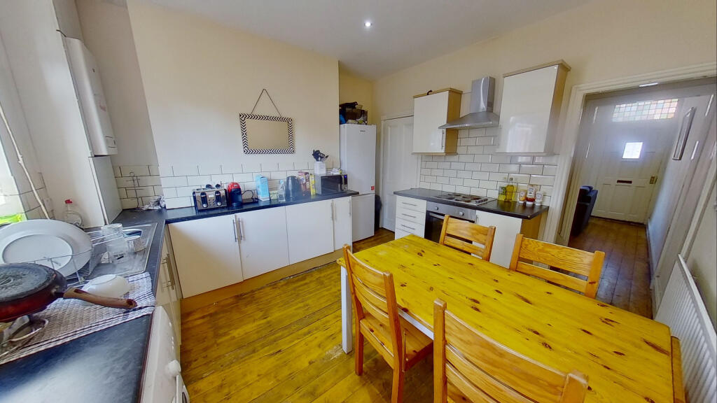 House in Leeds - View 4