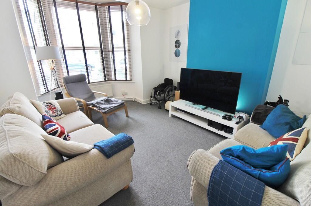 Apartment in Portsmouth, North End - View 2