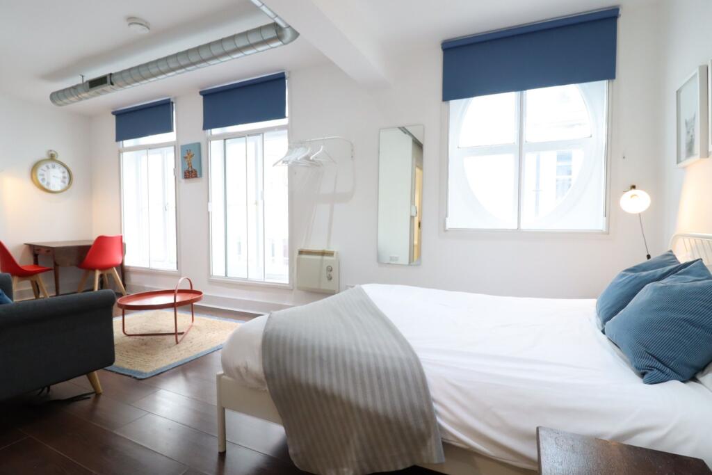 Main image of property: The Guildhall Tavern (5), Guildhall Place, Cardiff CF10 1EB