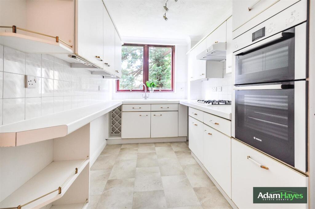 Main image of property: Sandringham Gardens, North Finchley,N12