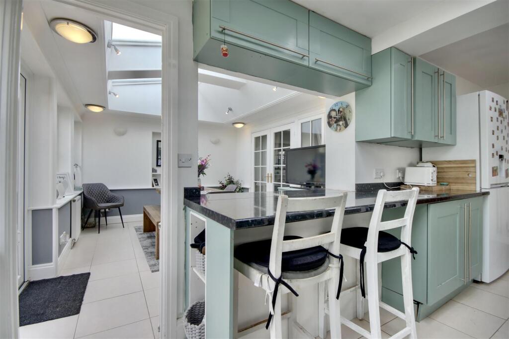 House in Fareham, Portchester - View 4