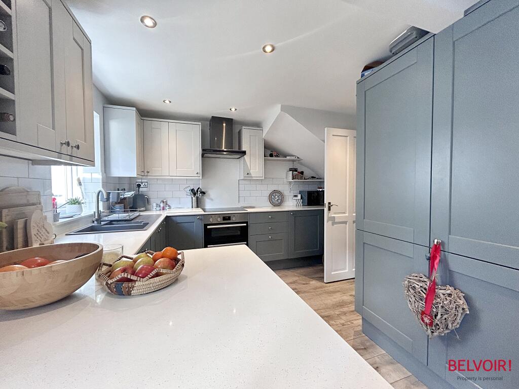 House in Gloucester - View 5