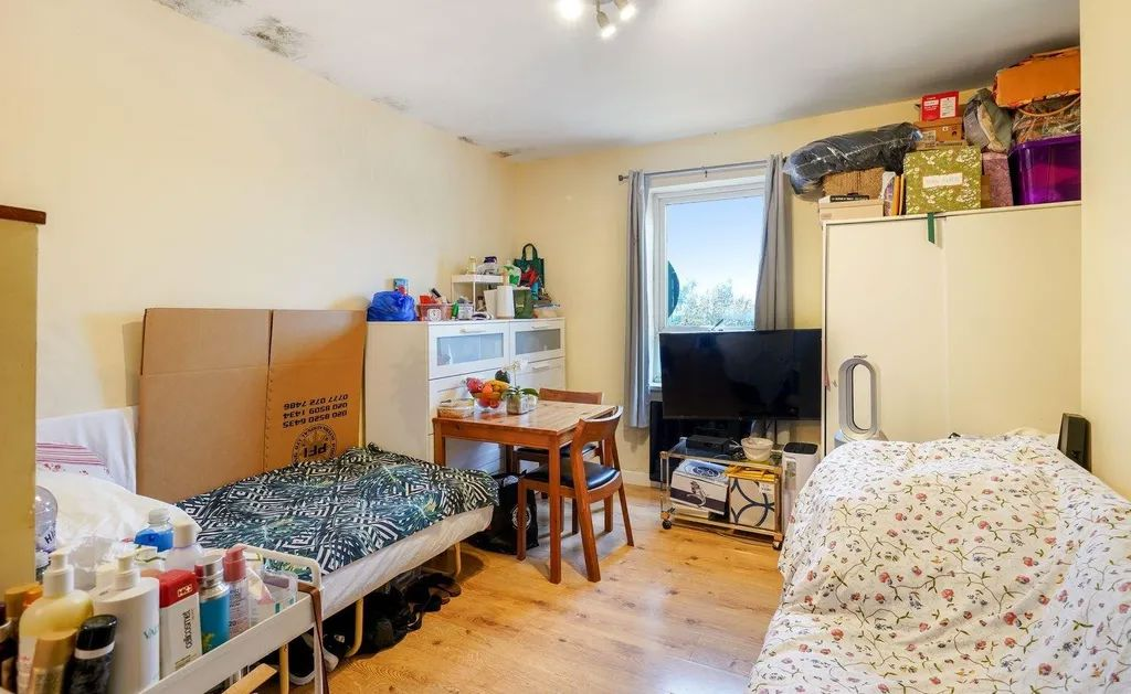 Main image of property: High Street, Harlesden , London, London, NW10 4TD