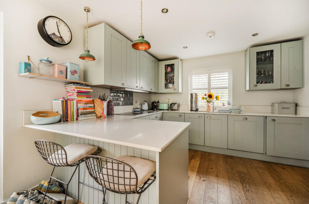 House in Binfield, Bracknell Forest - More